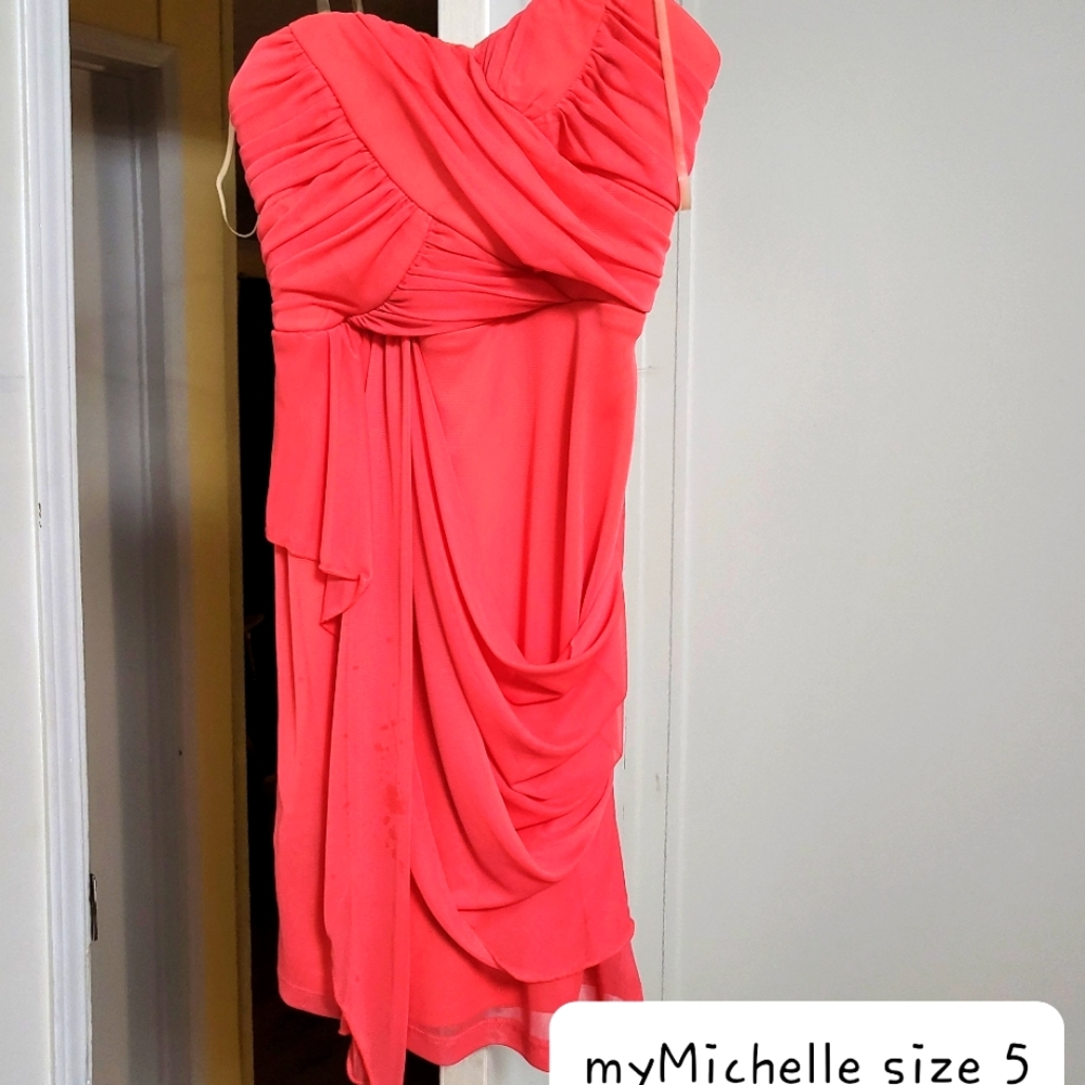 Sleeveless dress